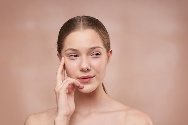 ¿Cuánto dura la inflamación después de una lipotransferencia facial?